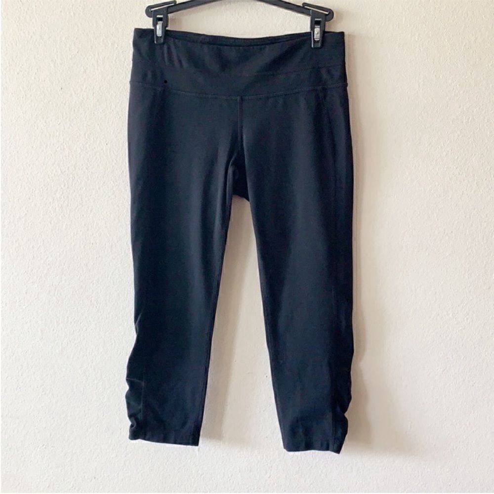 Athleta Ruched Ankle Capri Legging